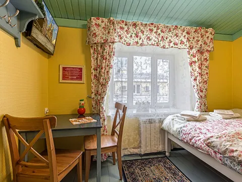 У Дома Книги
