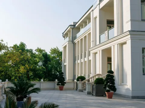 Grand Royal Residences
