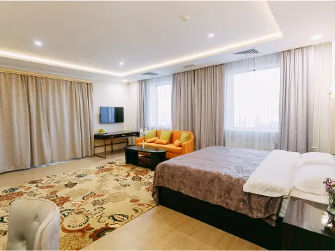 Kunlun 4* 