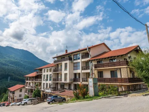 Oplot Apartments