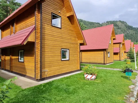 Усадьба Славная